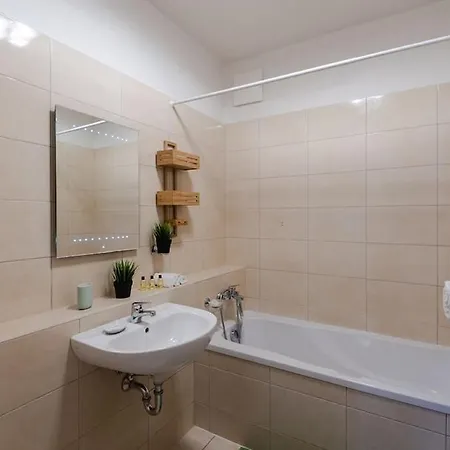 Modern And Beauty Riverside Terrace Privat Parking *