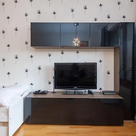 Modern And Beauty Riverside Terrace Privat Parking